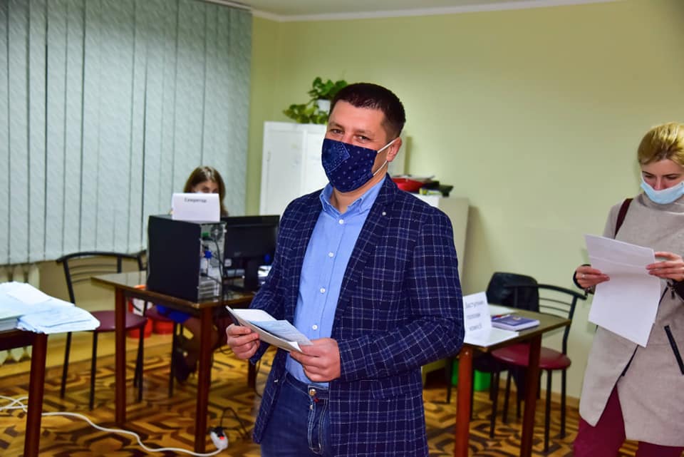 Важливий старт формування місцевого самоврядування, – нардеп Прощук проголосував і закликає інших не ігнорувати вибори (ФОТО)