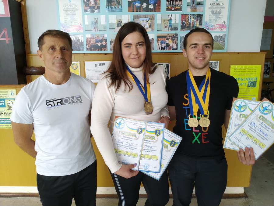 Франківські студенти-медики стали чемпіонами України з гирьового спорту (ФОТО)