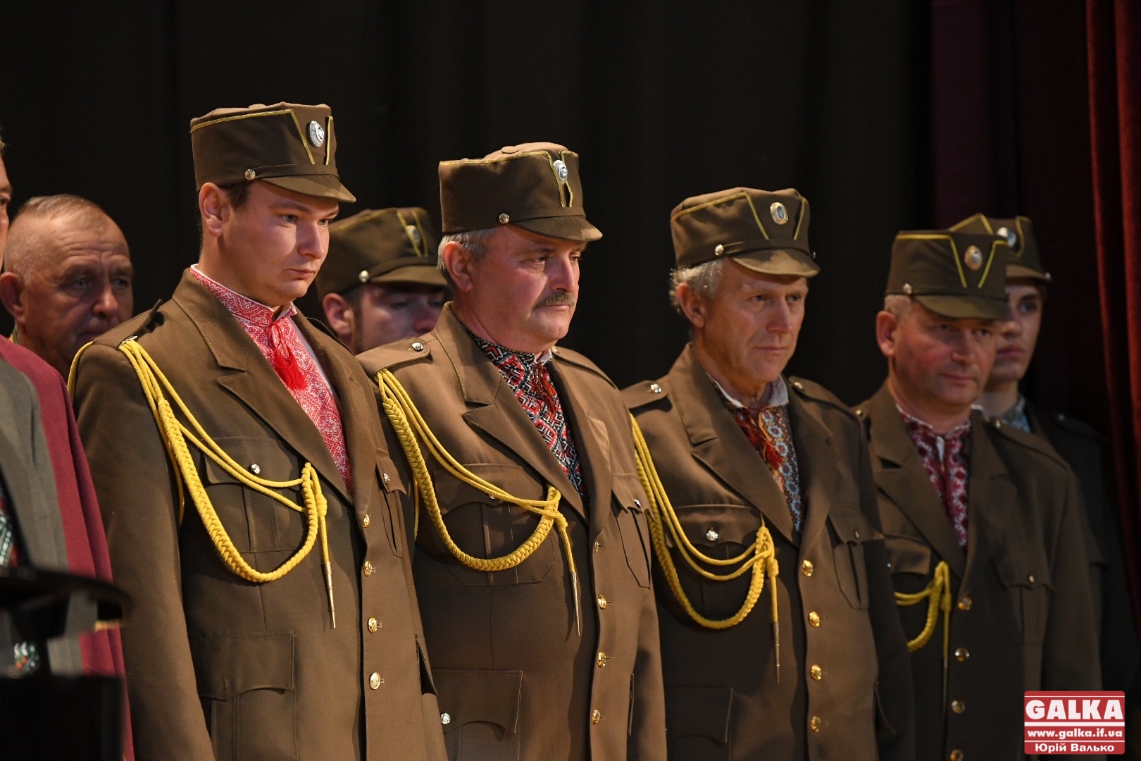 У Франківську концертом і відзнаками привітали військових (ФОТОРЕПОРТАЖ)