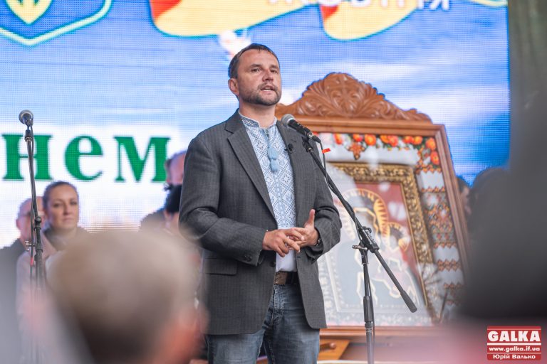 Пам’ять і правда роблять нас сильнішими, – Володимир В’ятрович