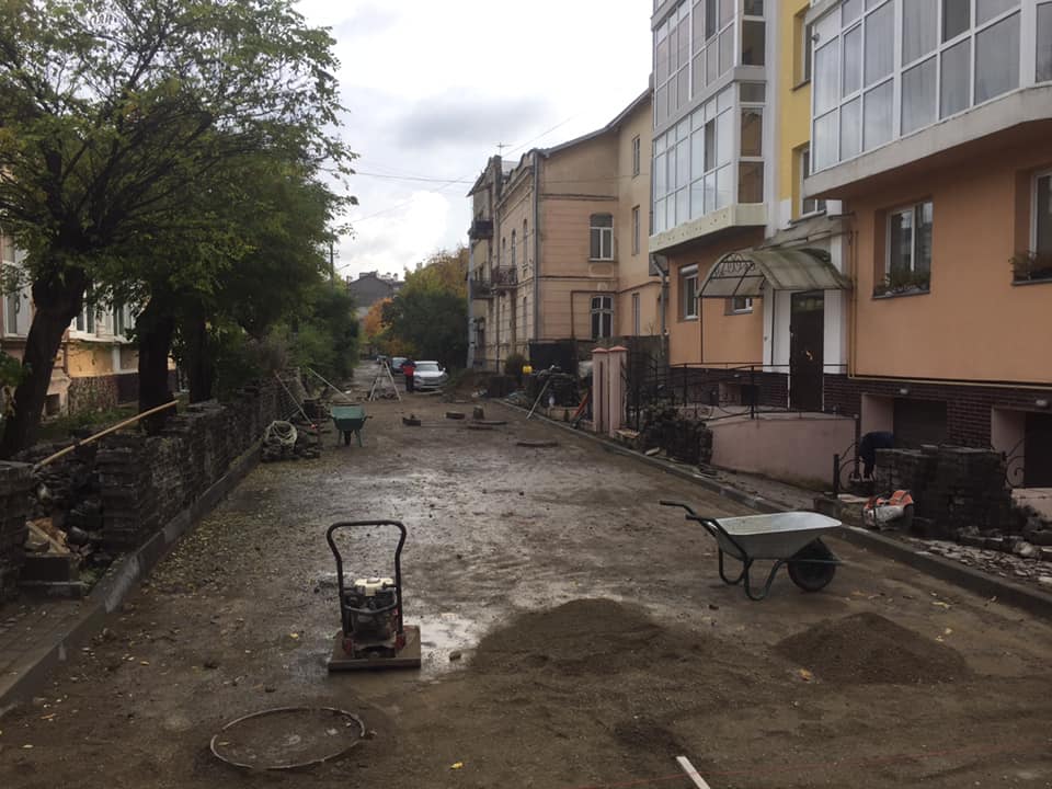 У Франківську учергове намагаються відремонтувати вулицю Коперніка (ФОТО)