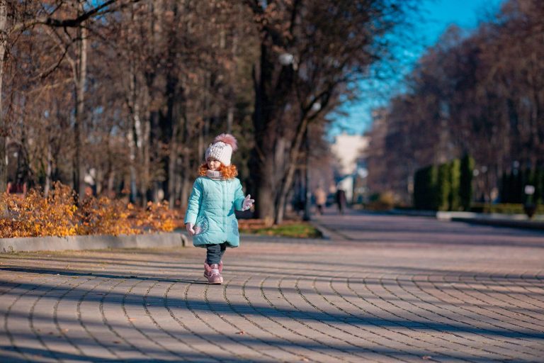 Повільні недільні прогулянки: у мережі виклали світлини франківців у парку Шевченка (ФОТО)