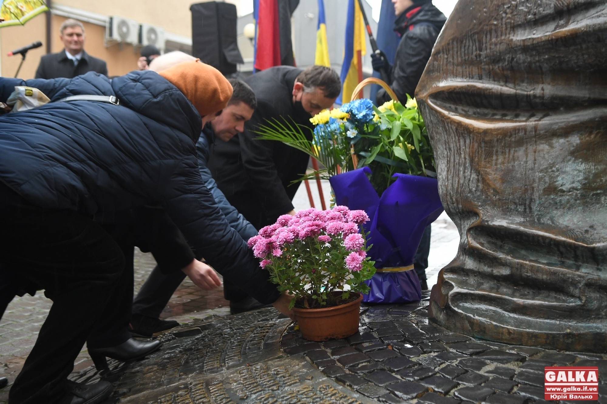 У центрі Франківська вшанували пам’ять страчених нацистами націоналістів (ФОТО)