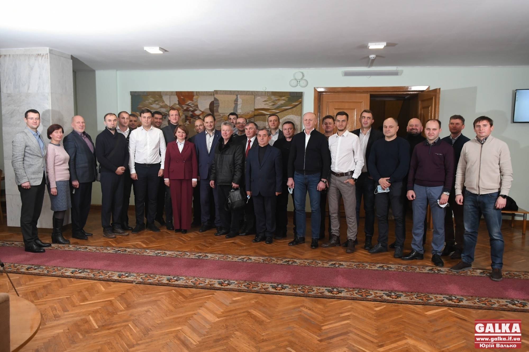 Остання сесія міської ради чинного скликання: прийняті рішення та пам’ятна світлина (ФОТОРЕПОРТАЖ)