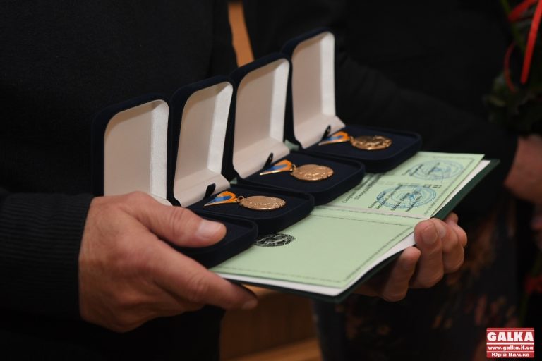 У Франківську вручили премію імені Володимира Полєка у галузі краєзнавства (ФОТО)