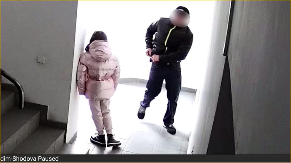 У франківському під’їзді чоловік показував дітям свої геніталії (ФОТО)