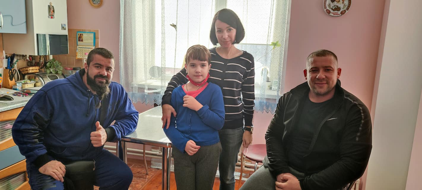 Майже 20 тисяч гривень зібрали благодійники для маленької франківки, яка пережила інсульт, та потребуючих