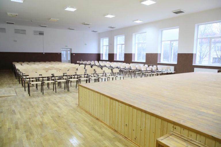 Для яремчанської школи закупили обладнання на понад 4 мільйони гривень