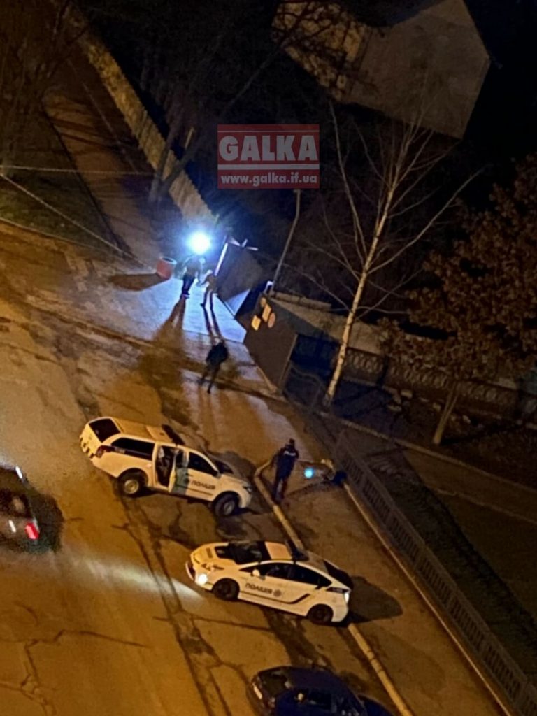 На вулиці Франківська знайшли гранату: її підірвали на місці (ФОТО)