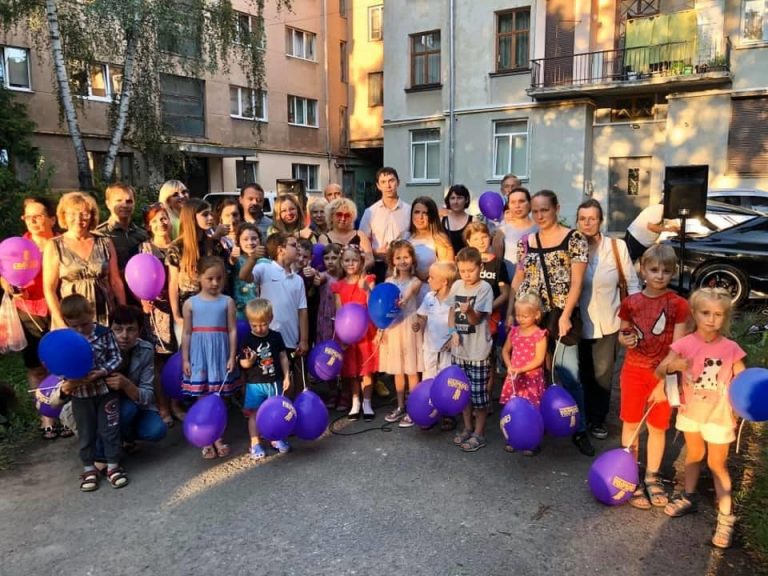 У Івано-Франківській ТГ витратять чверть мільйона бюджетних гривень на партійні свята