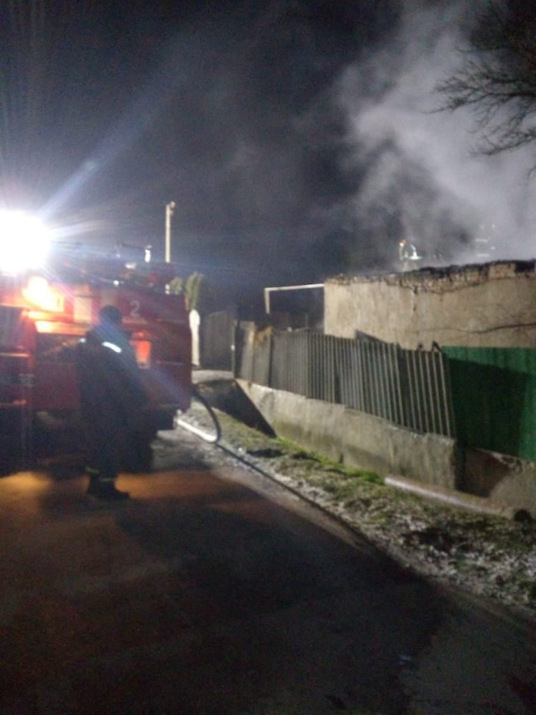 Вночі у Колодіївці гасили пожежу (ФОТО)