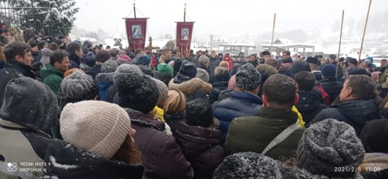 У Ворохті провели в останню путь цимбаліста Петра Сказківа (ФОТО)