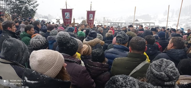 У Ворохті провели в останню путь цимбаліста Петра Сказківа (ФОТО)