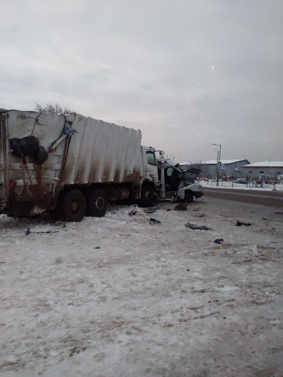 Двоє померли і 13 травмовані: у поліції назвали причини смертельної ДТП поблизу автобазару (ФОТОФАКТ)
