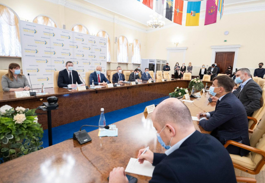 Меморандум між Кабміном, НКРЕКП, “Нафтогазом” та міськими головами: що це значить для прикарпатців