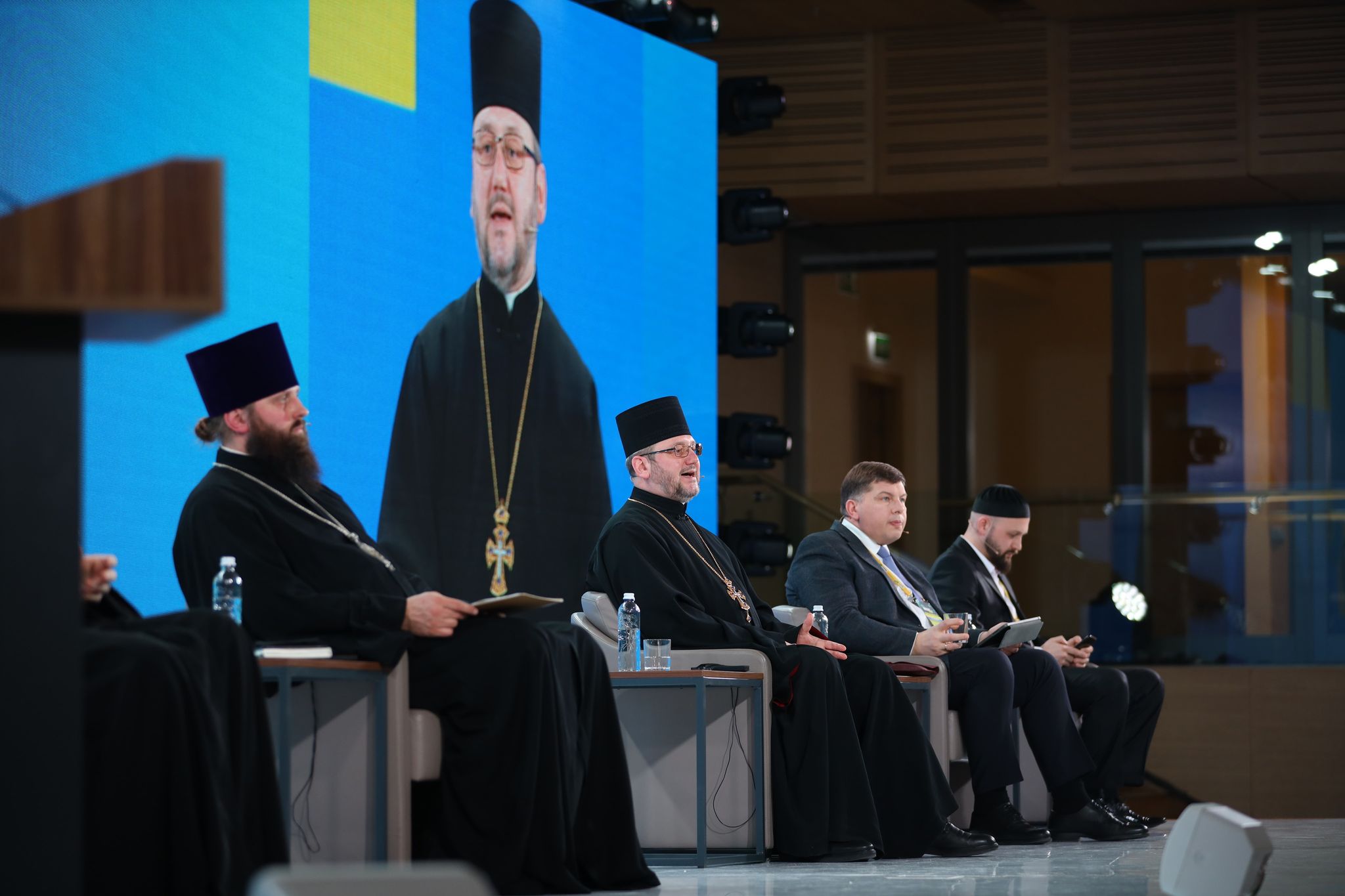 Рада церков: Вакцинація від коронавірусу необхідна та не суперечить релігійними приписам (ФОТО, ВІДЕО)