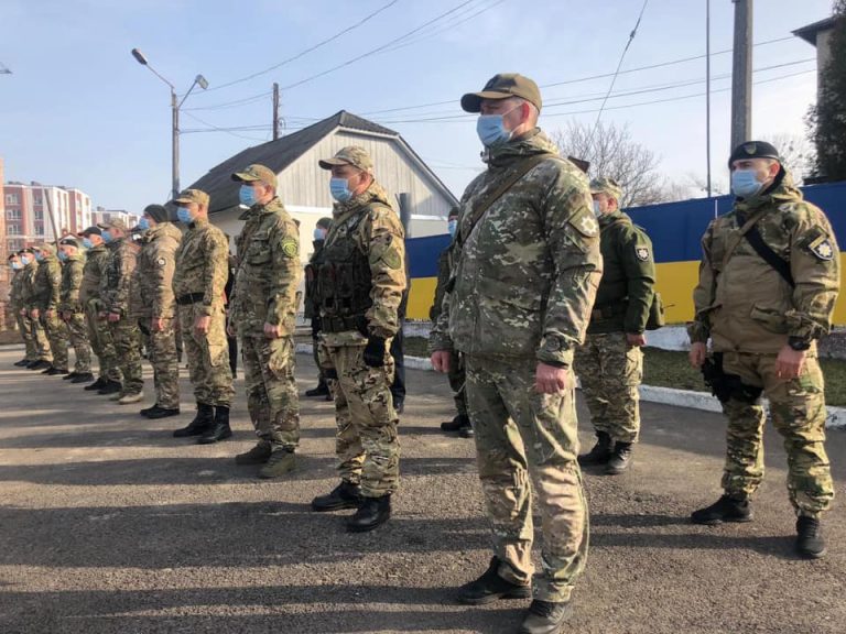 Прикарпатські поліціянти вирушили на чергову ротацію в зону ООС (ФОТО)
