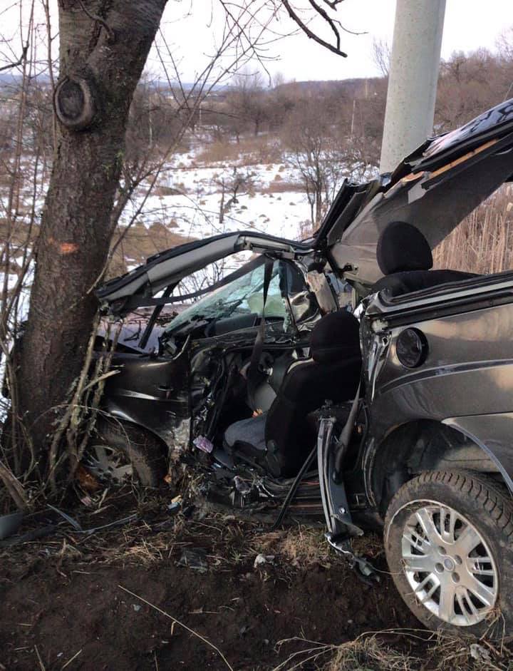 У ДТП на Косівщині загинули двоє людей (ФОТО)