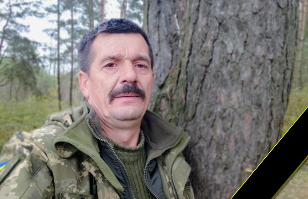 У зоні ООС внаслідок обстрілу загинув боєць коломийської “десятки”