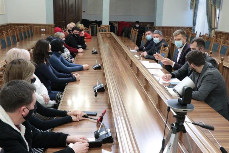 “Ми навчилися чути один одного”, – в ОДА радилися з підприємцями, як виходити з червоної зони