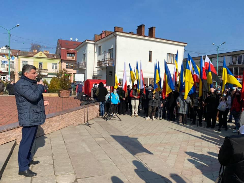 Віче в Надвірній: Ноняк з прихильниками закликали провести чесні вибори (ВІДЕО)