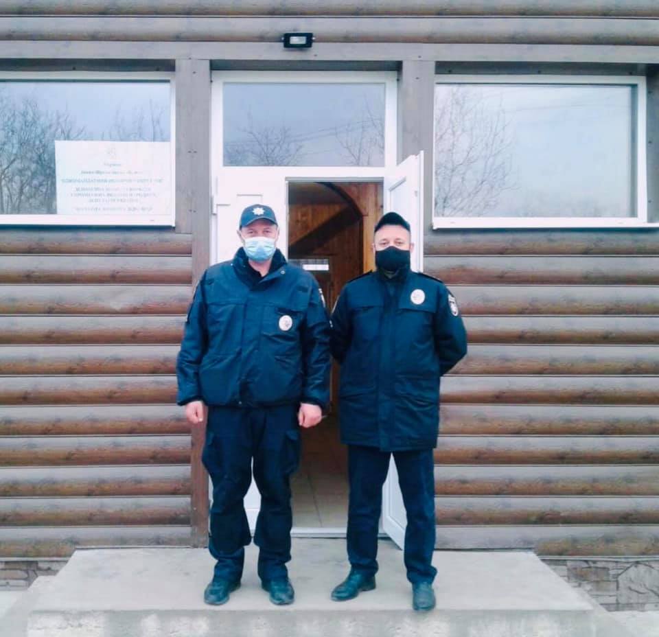 Поліція Прикарпаття забезпечує публічну безпеку та порядок під час виборів (ФОТО)