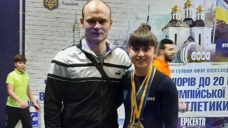 Прикарпатка стала чемпіонкою України з важкої атлетики (ФОТО)