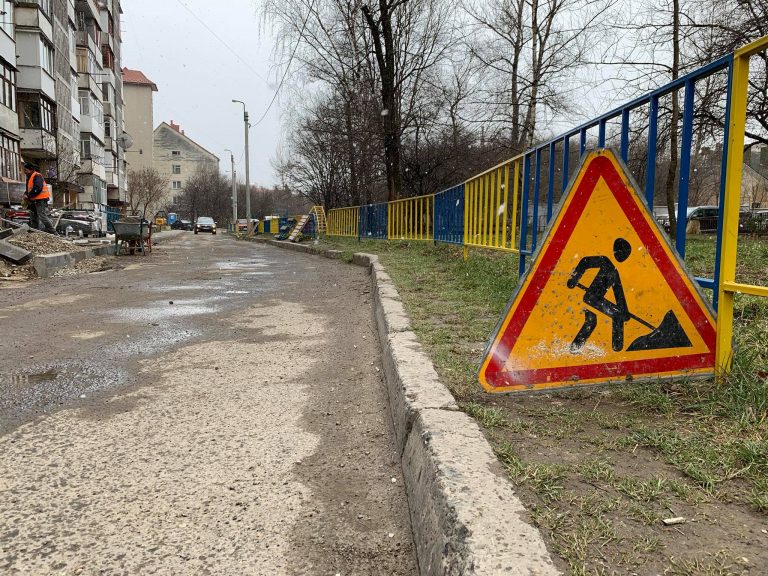 У Франківську на ямковий ремонт витратять 30 мільйонів гривень