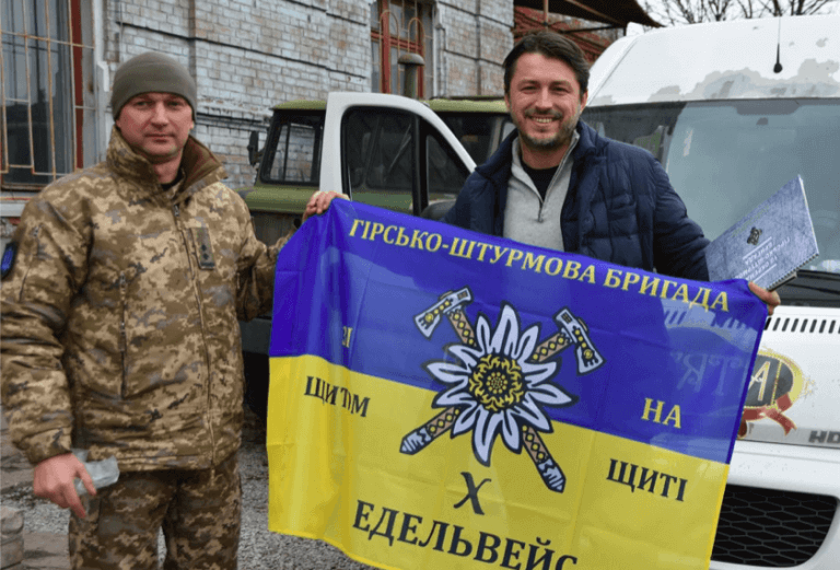 Притула привіз бійцям “десятки” в ООС квадрокоптер (ФОТО)