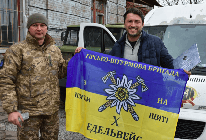 Притула привіз бійцям “десятки” в ООС квадрокоптер (ФОТО)