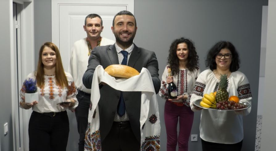 Відомі франківці знялися у першому скетч-шоу про роботу ріелторів (ВІДЕО)