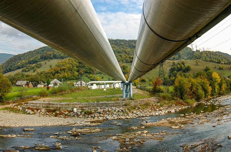На межі Прикарпаття та Буковини реконструюють газопровід