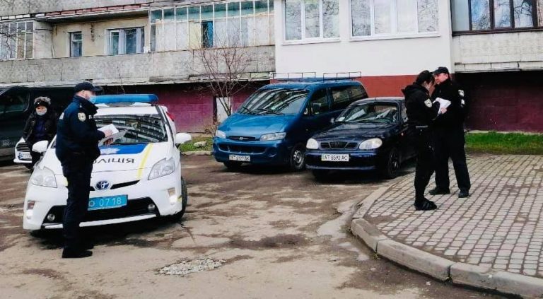 На Набережній невідомий ліз у квартиру франківця, порізав господаря і втік (ФОТО)