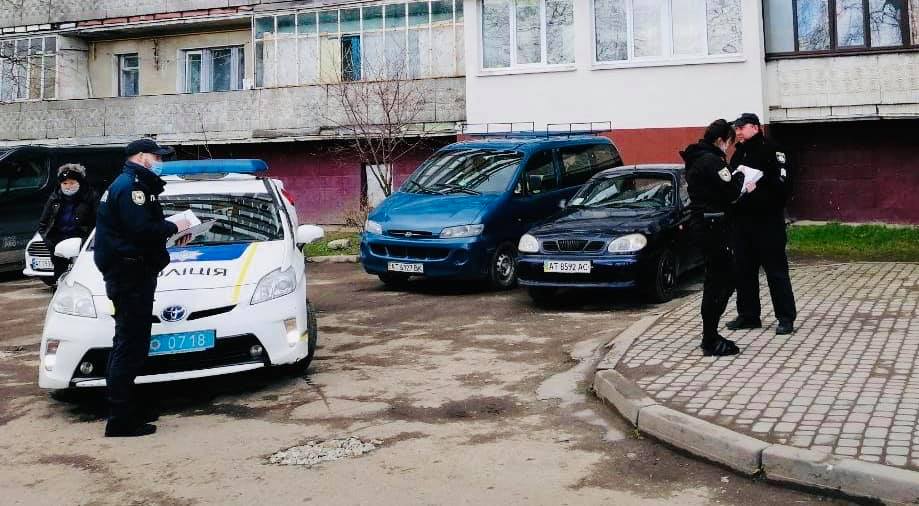 На Набережній невідомий ліз у квартиру франківця, порізав господаря і втік (ФОТО)