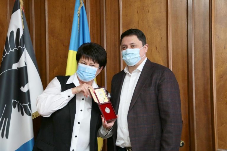 Три відомі франківські медики отримали звання «Заслужений лікар України» (ФОТО)
