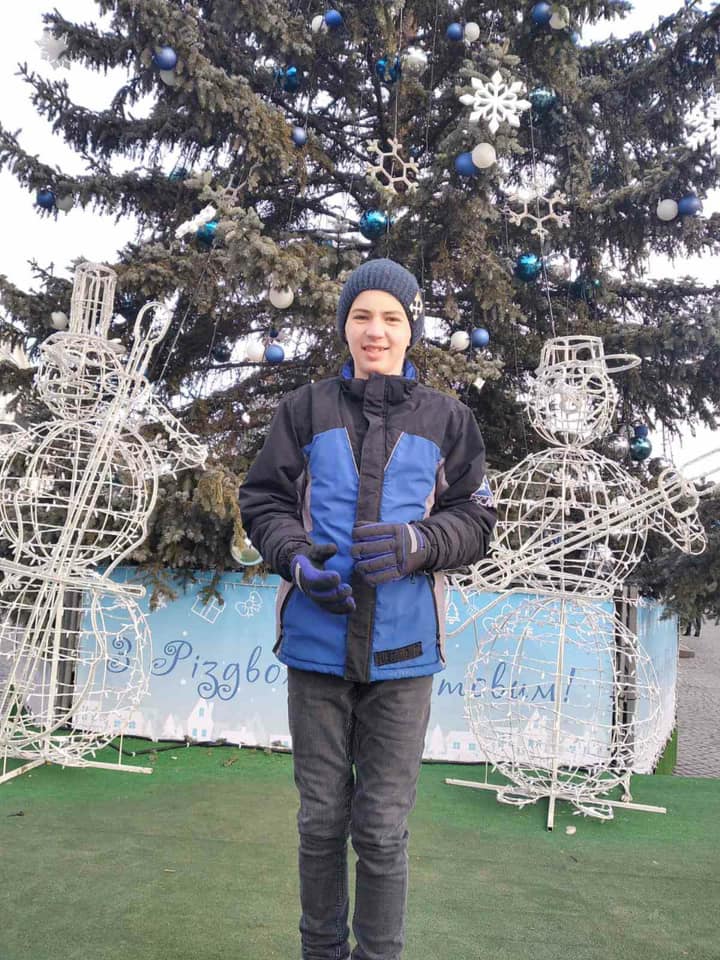 Не повернувся з уроків: на Коломийщині зник школяр – його шукають поліція і рідні (ФОТО, ОНОВЛЕНО)