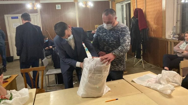“Адмінресурс “Слуг народу” переміг бабло Шевченка”, – політолог Володимир Фесенко про вибори на Франківщині