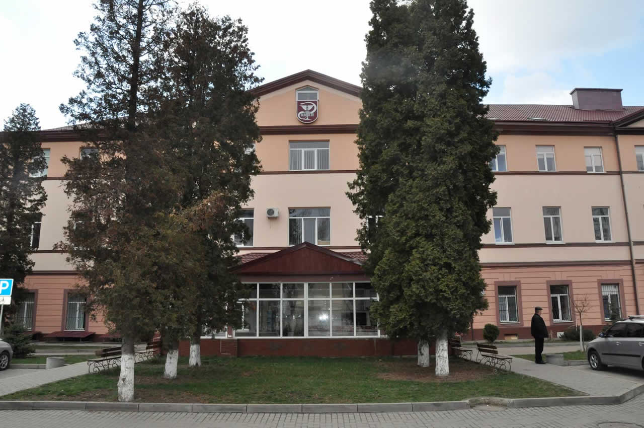 Голова ОДА показав, як у ЦМКЛ Франківська завершують зведення відділення екстреної медичної допомоги (ВІДЕО)