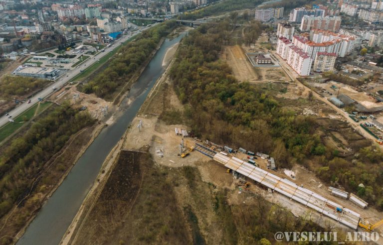 У мерії не кажуть, коли почнуть будувати розв’язку скандального мосту на Пасічну