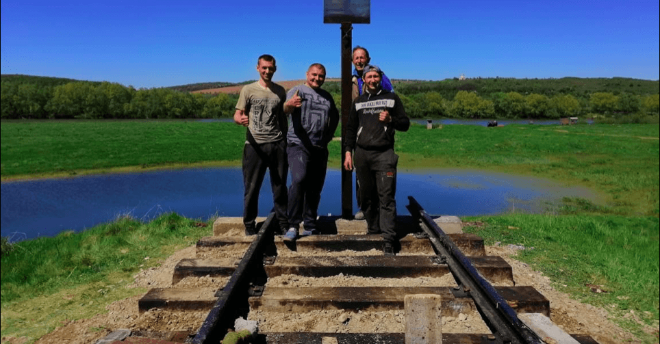 Активісти створили пам’ятний знак Галицькій трансверсальній залізниці (ФОТО)
