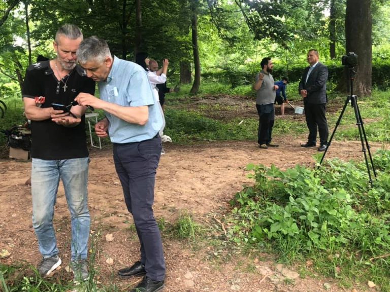 В Надвірній досліджують підземній перехід між руїнами вежі замку Краснодвір
