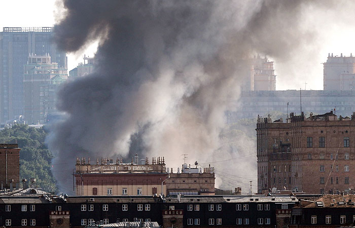 У центрі Москви загорівся склад з піротехнікою