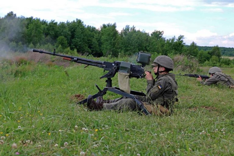 На Прикарпатті ювелір з Чернівців вщент розстріляв «піхоту противника» (ФОТО)