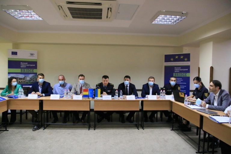 У Яремче українці та румуни обговорили, як покращити безпеку у громадах (ФОТО)