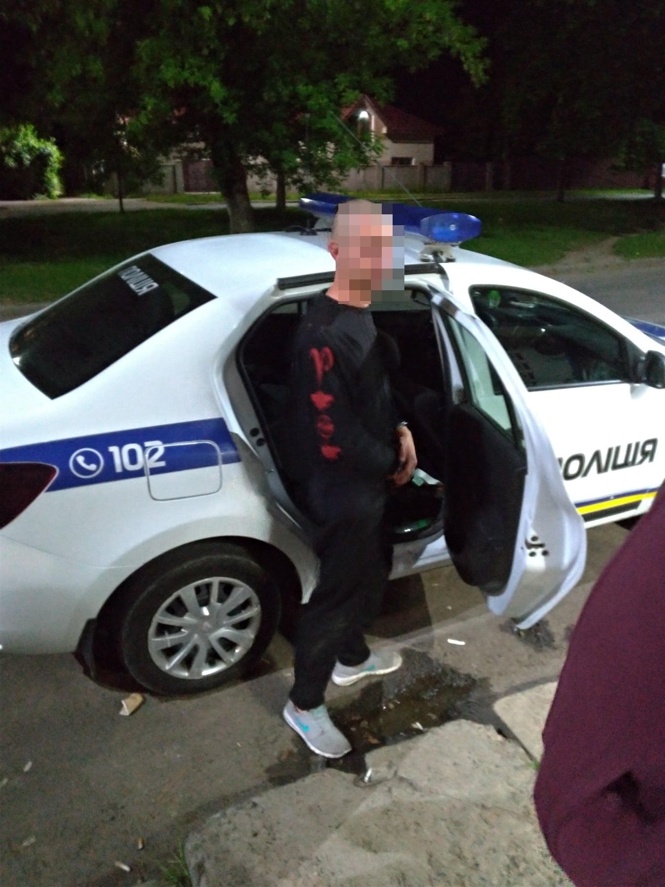 У Калуші злочинець проник у магазин і намагався відкупитися краденим від поліції (ФОТО)