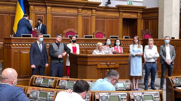Половина “Голосу” оголосила недовіру керівнику фракції і створила собі об’єднання