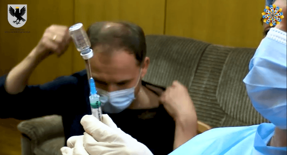 Франківські театрали разом із сім’ями вакцинувалися від коронавірусу (ВІДЕО)