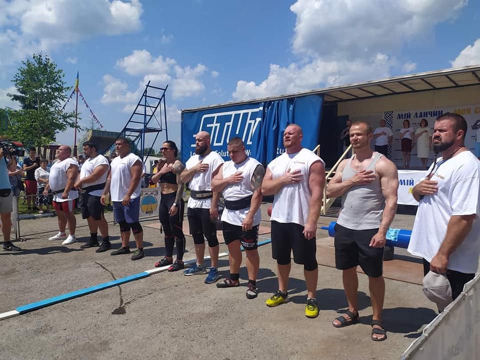 На Прикарпатті “мірялись силою” українські та румунські богатирі (ФОТО)