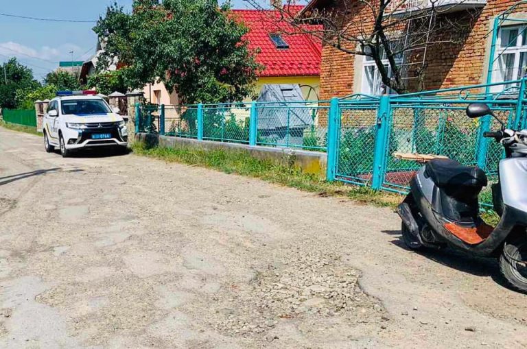 П’яний прикарпатець викрав мопед та через кілька метрів збив ним жінку (ФОТО)