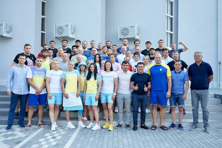 Це вже здійснення того, про що ви колись мріяли: нардеп Прощук провів українських спортсменів на Олімпіаду (ФОТО)